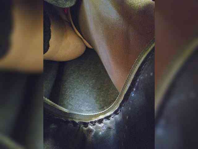 EditaMilf bongacams live cam model
