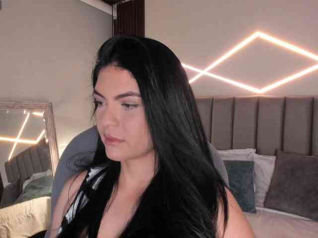 VeronicaLanz bongacams live cam model