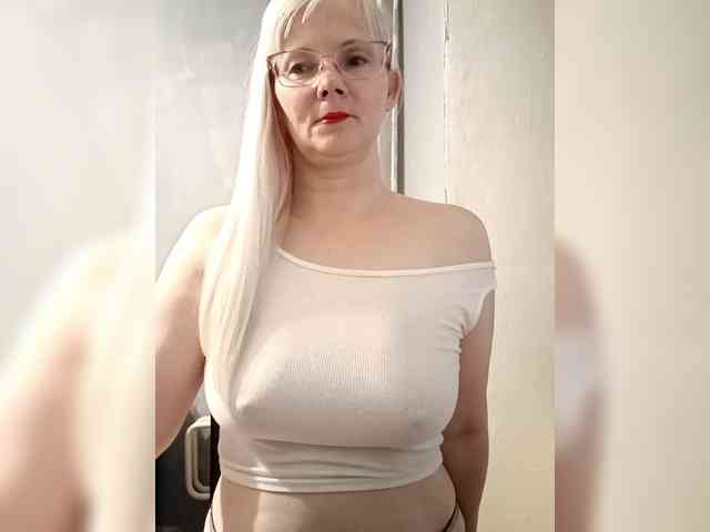 Sweetie454 bongacams live cam model