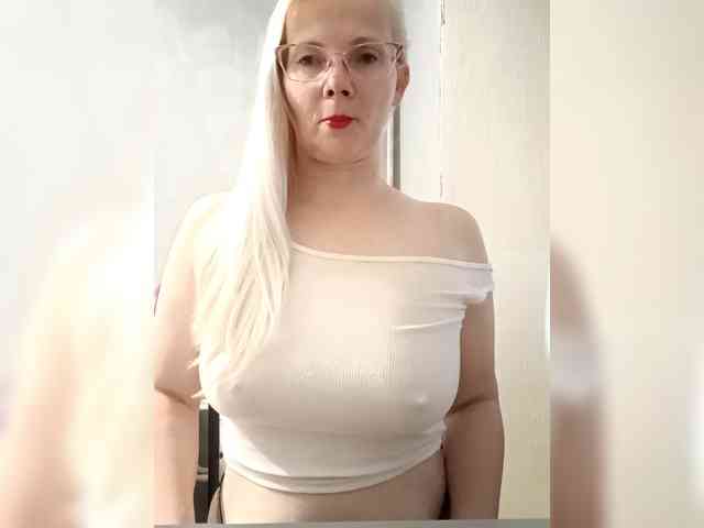 Sweetie454 bongacams live cam model