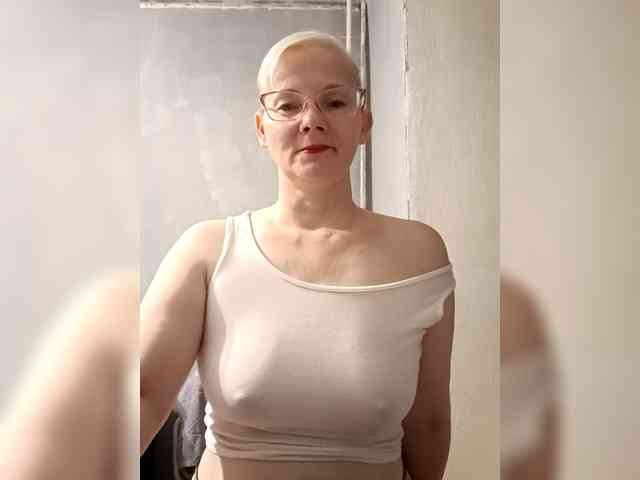 Sweetie454 bongacams live cam model