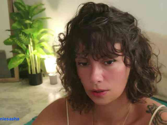 SweetLilLulu bongacams live cam model