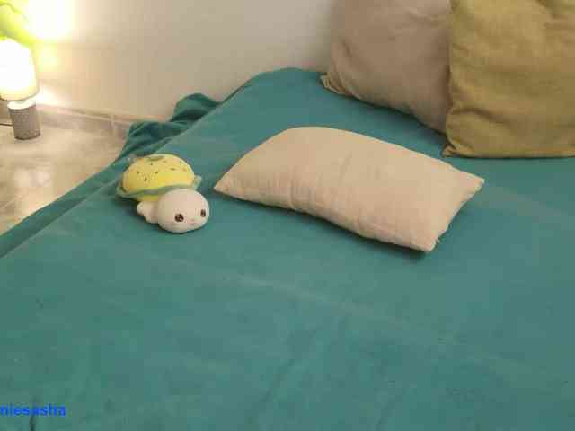 SweetLilLulu bongacams live cam model