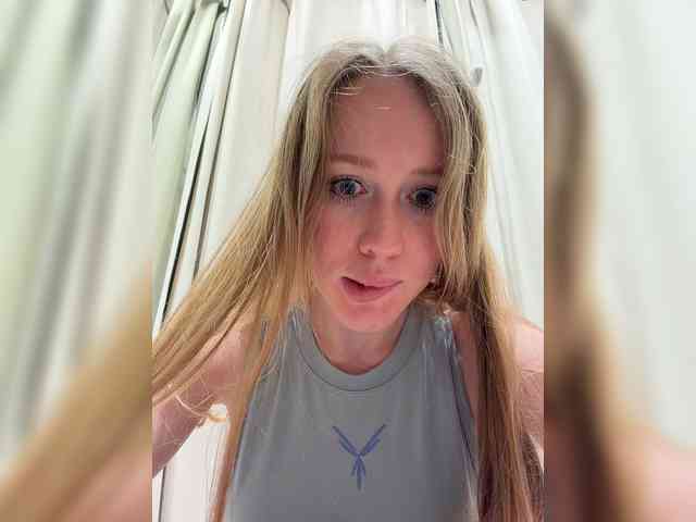 Likachkaa bongacams live cam model
