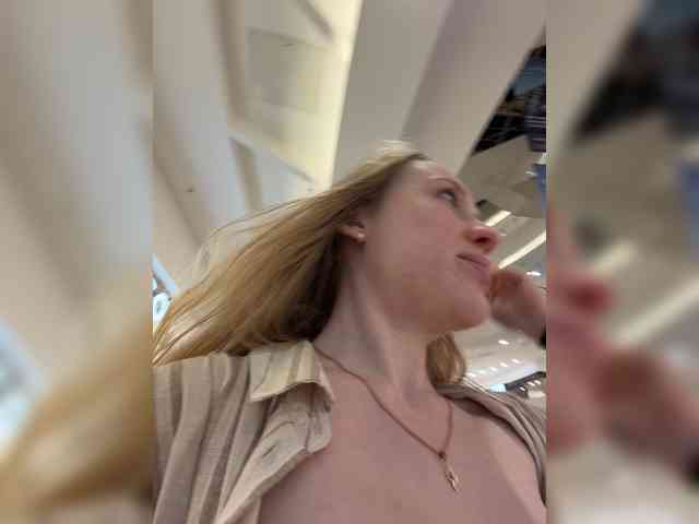 Likachkaa bongacams live cam model