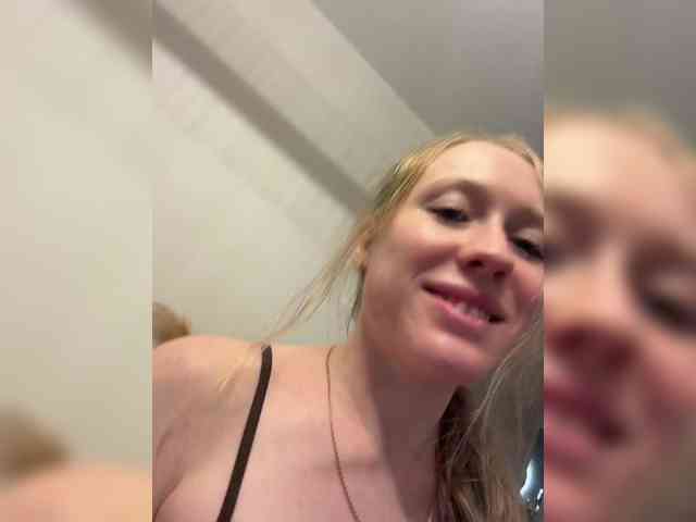 Likachkaa bongacams live cam model