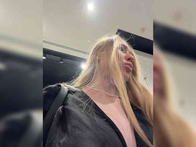 Likachkaa bongacams live cam model