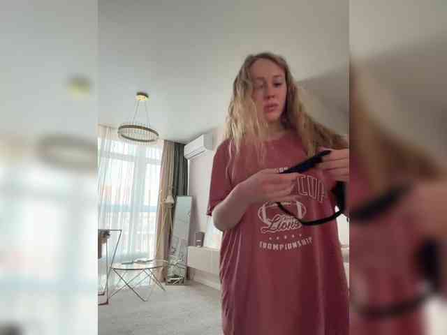 Likachkaa bongacams live cam model