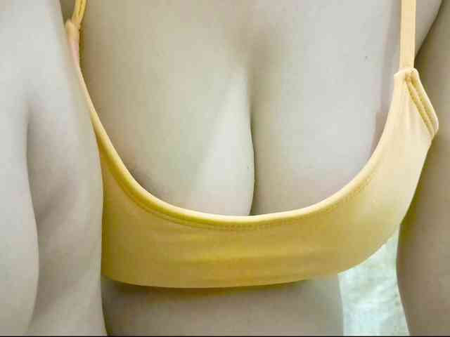 Nidhilove bongacams live cam model