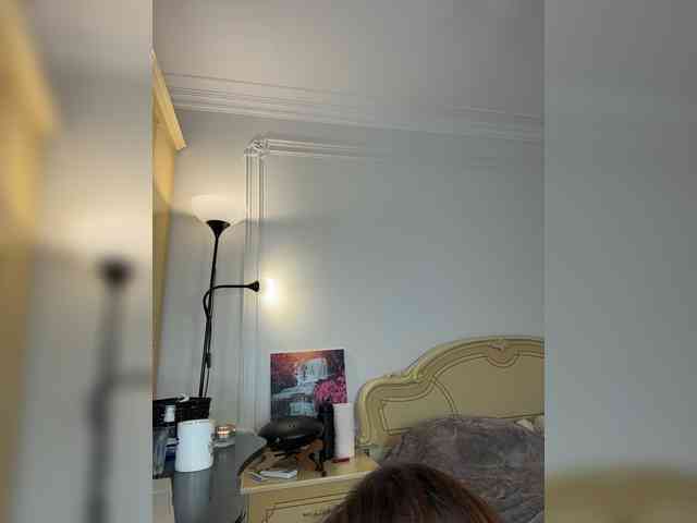 avolood bongacams live cam model