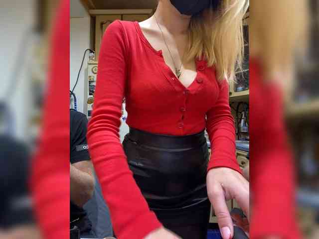 -Breid-1 bongacams live cam model
