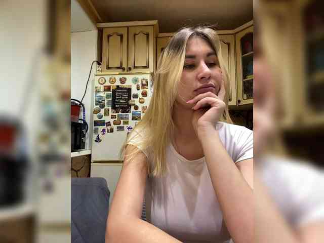 -Breid-1 bongacams live cam model