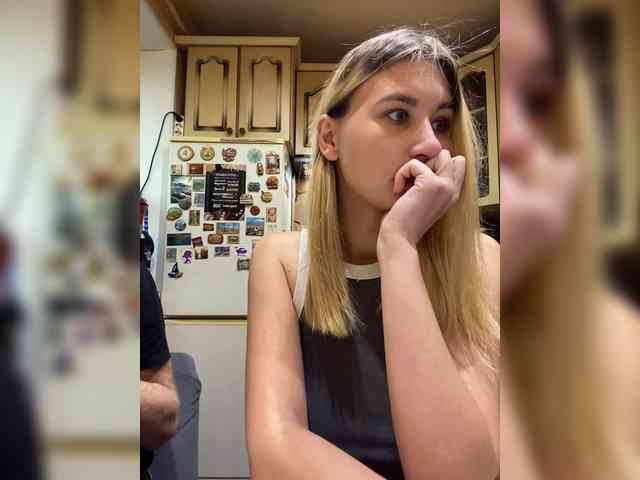-Breid-1 bongacams live cam model