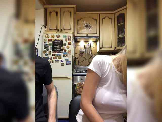 -Breid-1 bongacams live cam model