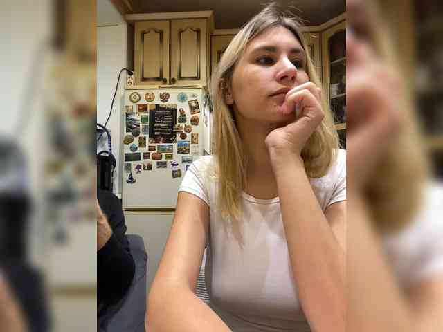 -Breid-1 bongacams live cam model