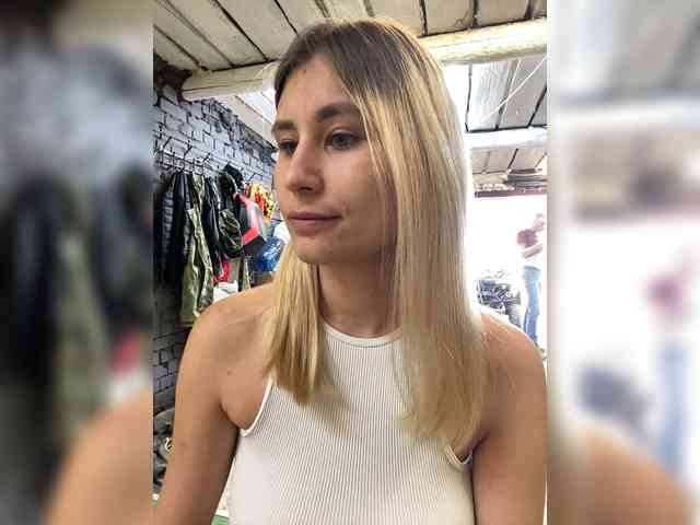 -Breid-1 bongacams live cam model
