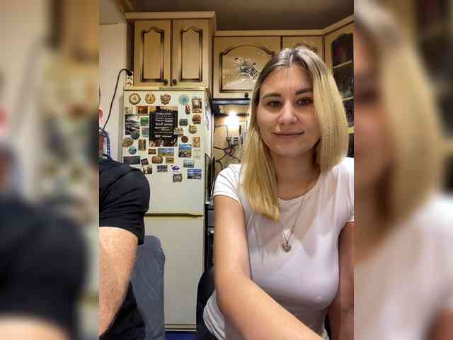 -Breid-1 bongacams live cam model