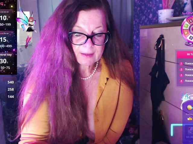HelenBerg bongacams live cam model