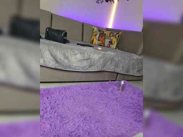 Darina24 bongacams live cam model