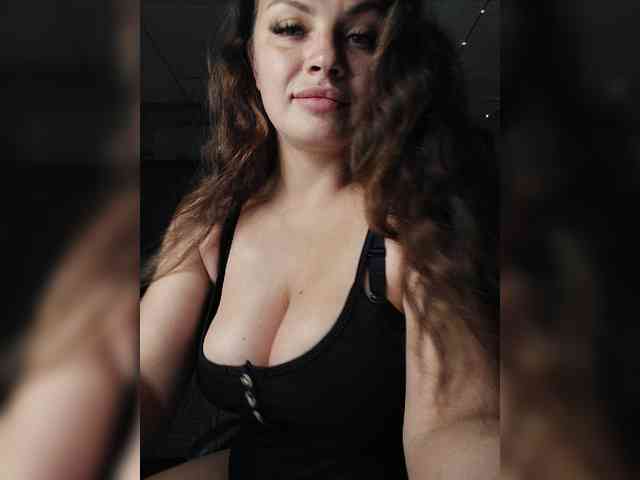 Sweet-Candy88 bongacams live cam model