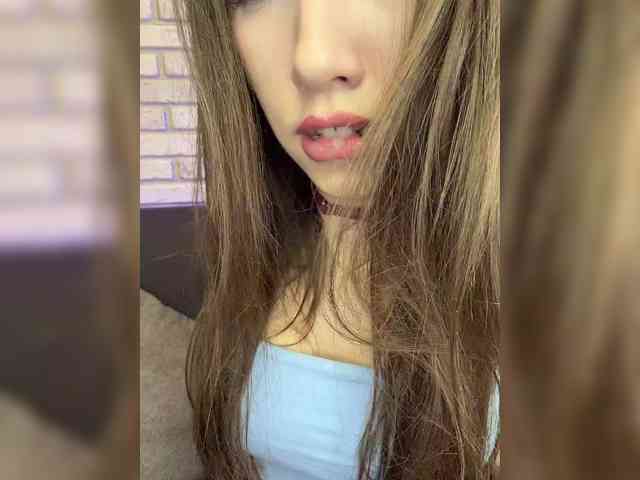 Jade8887 bongacams live cam model