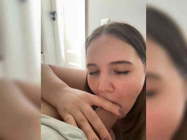 Dream022 bongacams live cam model