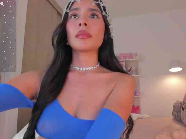 TinyRouse bongacams live cam model