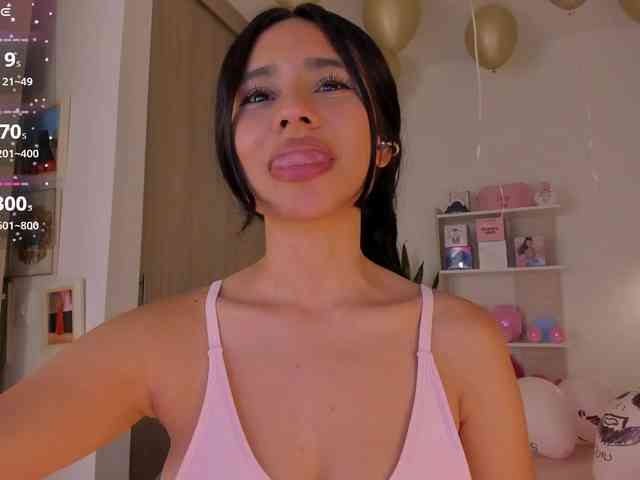TinyRouse bongacams live cam model