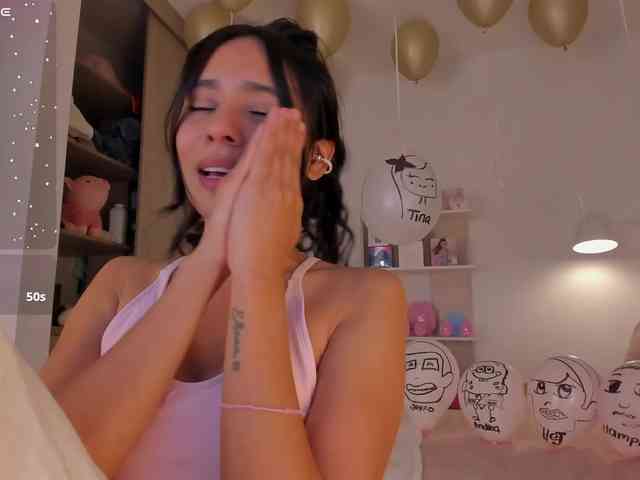 TinyRouse bongacams live cam model