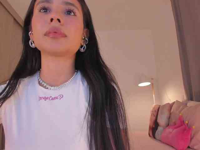 TinyRouse bongacams live cam model
