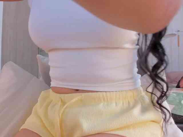 TinyRouse bongacams live cam model