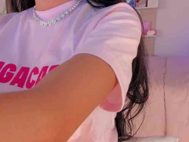 TinyRouse bongacams live cam model