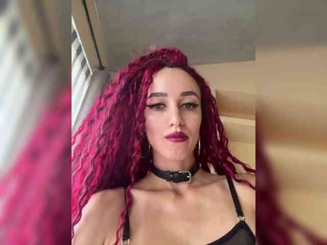 --SATIVA-- bongacams live cam model