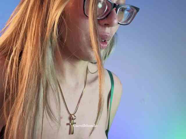 Charlotte-glasses bongacams live cam model
