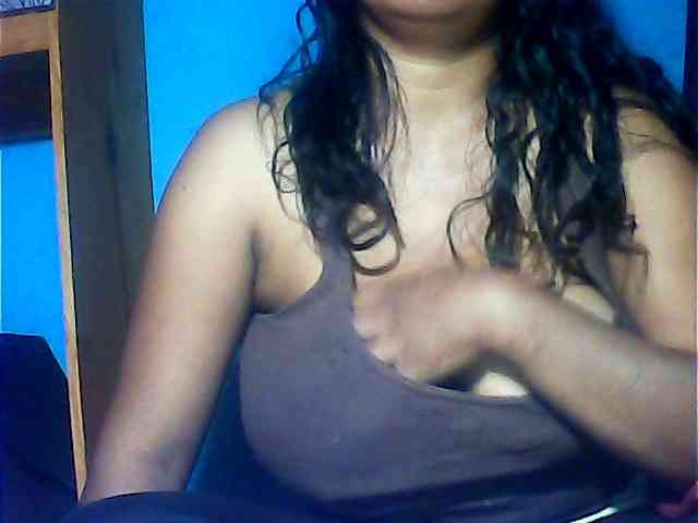 MIRANDAW bongacams live cam model
