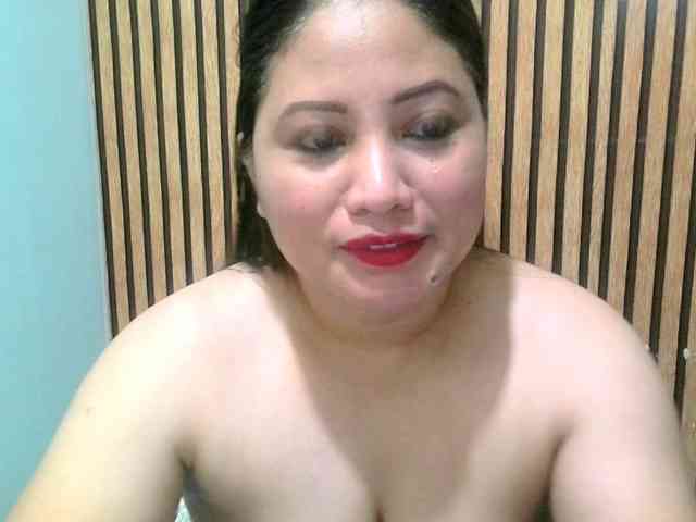 soffia-mae bongacams live cam model