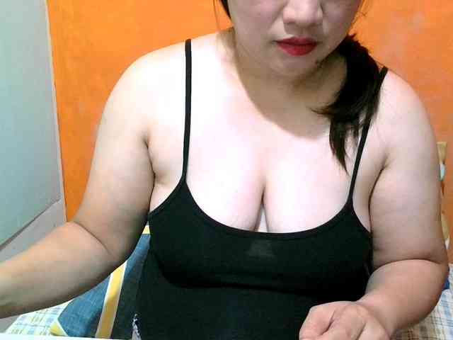 soffia-mae bongacams live cam model