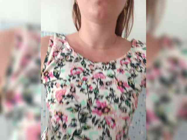 Alenushka888 bongacams live cam model