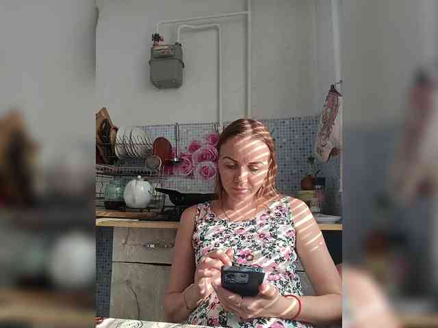 Alenushka888 bongacams live cam model