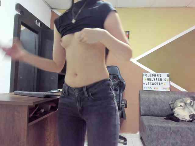 lisagray bongacams live cam model