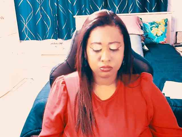 Indianlust69 bongacams live cam model