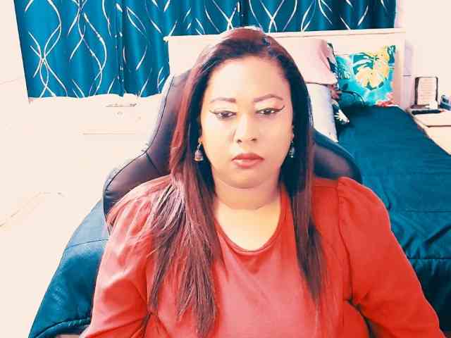Indianlust69 bongacams live cam model
