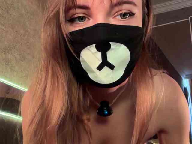 -Summer- bongacams live cam model