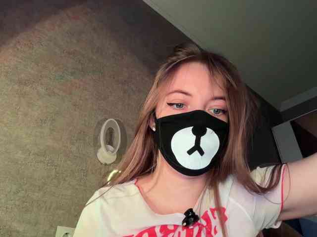 -Summer- bongacams live cam model