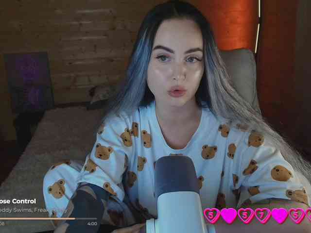 your-red-wine bongacams live cam model
