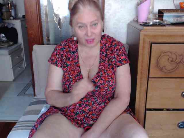 Marionaa bongacams live cam model