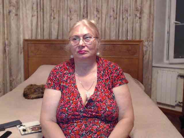 Marionaa bongacams live cam model