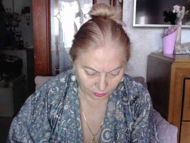 Marionaa bongacams live cam model