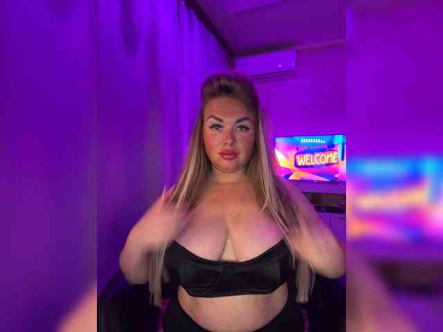 VictoriaDiamo bongacams live cam model