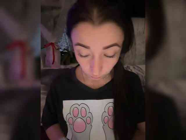 AureliyXXX bongacams live cam model
